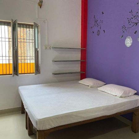 Indra Paying Guest House Varanasi Bagian luar foto