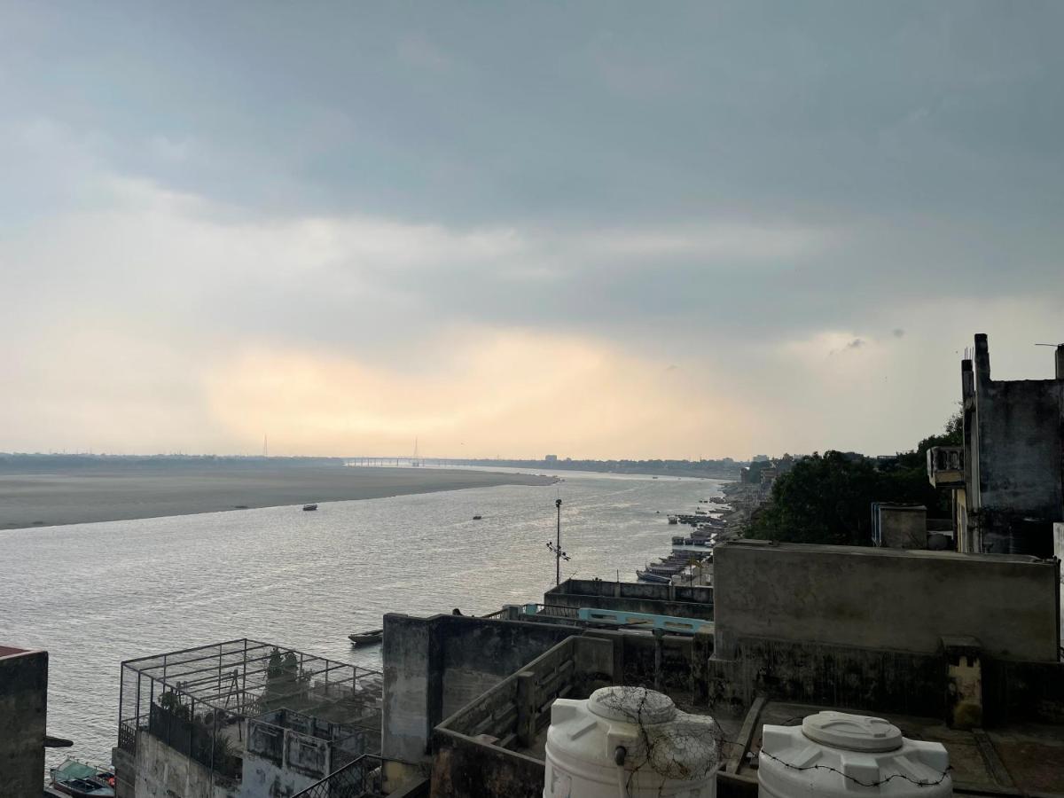 Indra Paying Guest House Varanasi Bagian luar foto