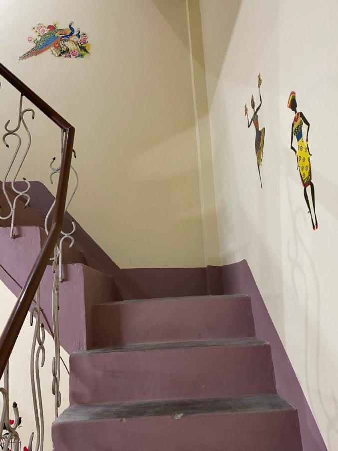 Indra Paying Guest House Varanasi Bagian luar foto