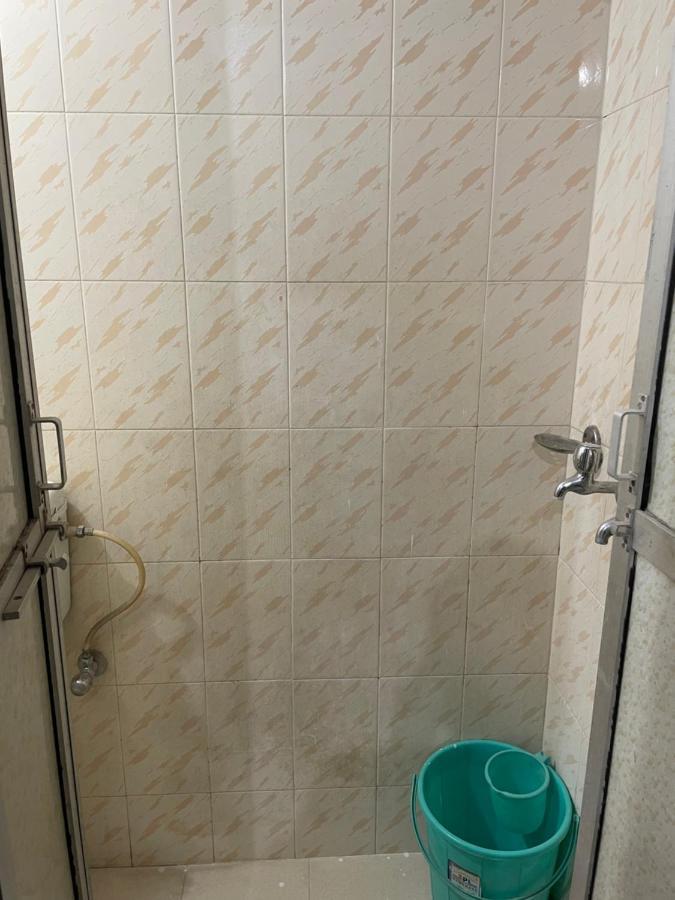 Indra Paying Guest House Varanasi Bagian luar foto